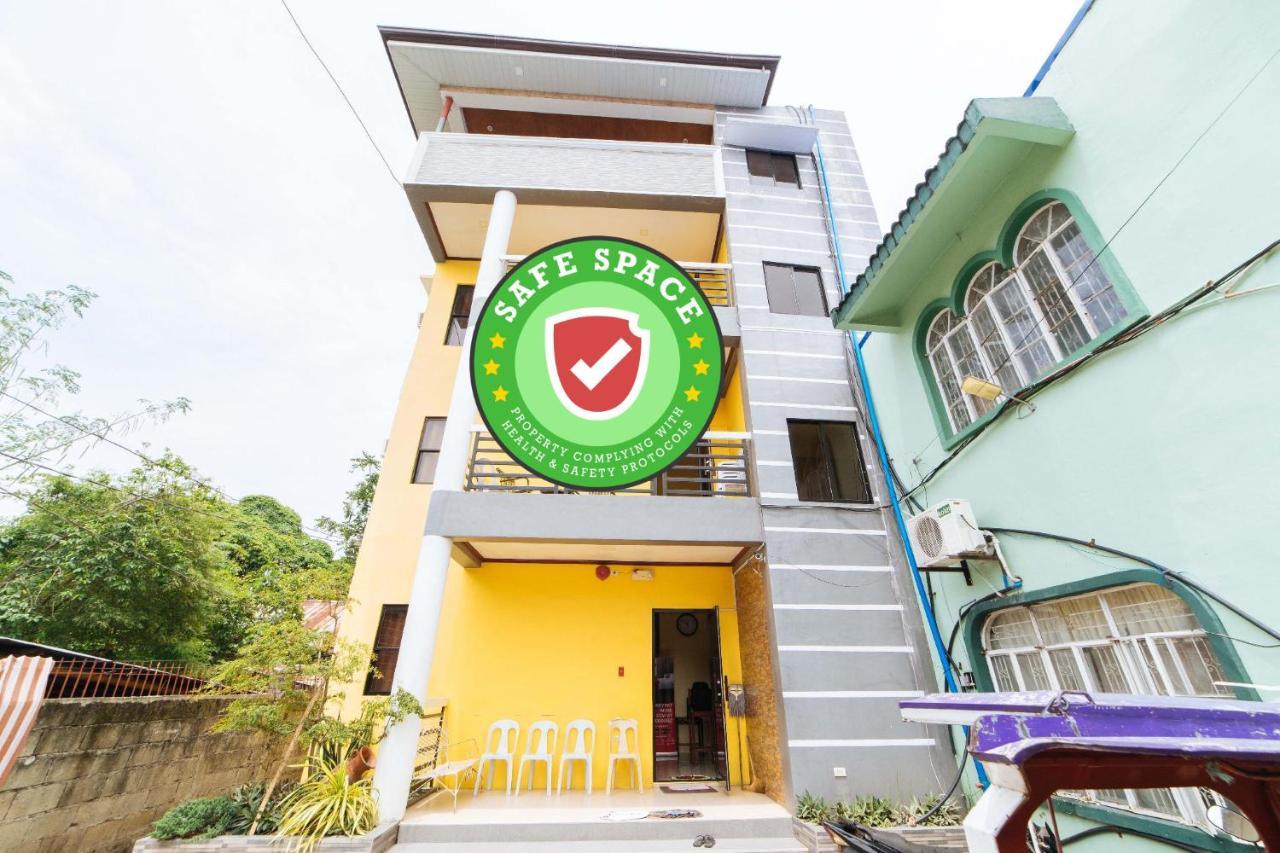 Reddoorz @ D Maagma Street Hotel Kalibo Exterior photo