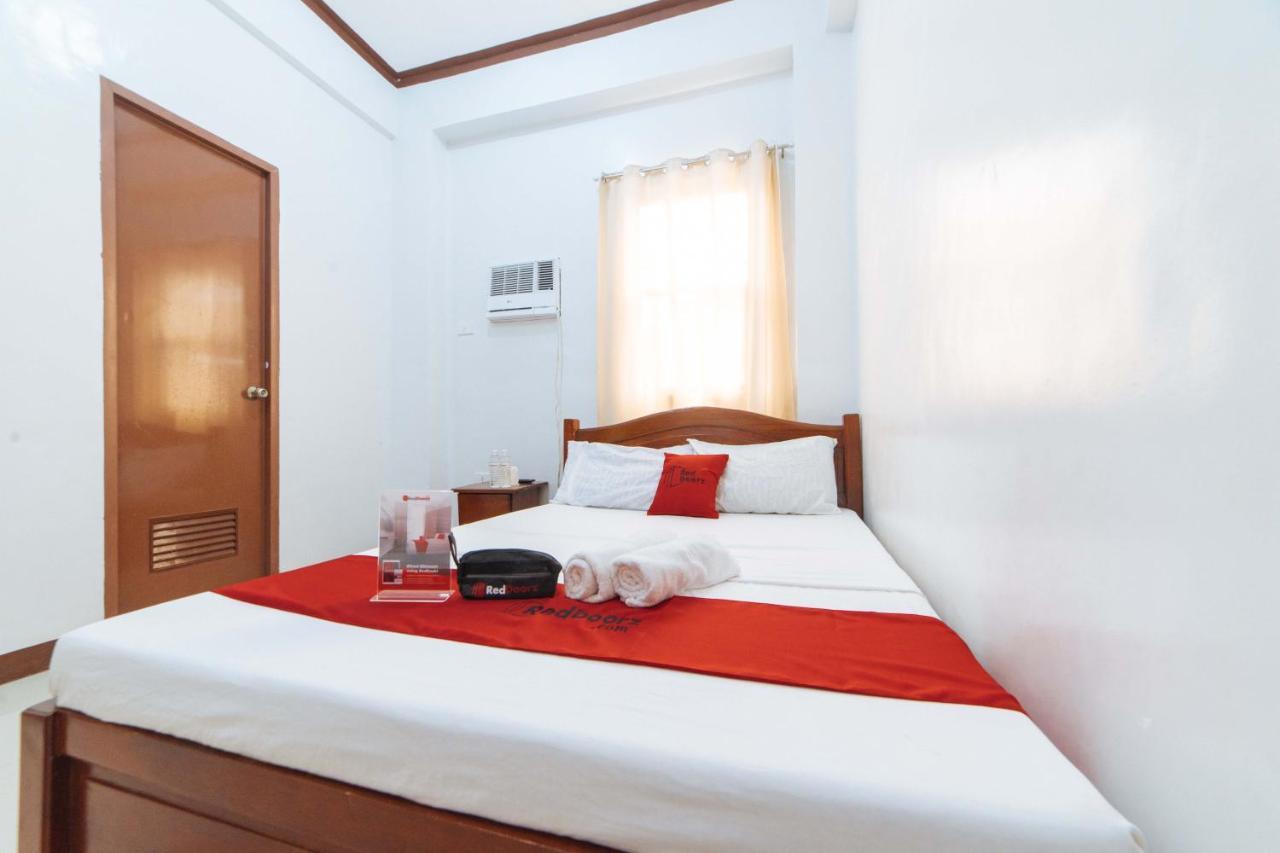 Reddoorz @ D Maagma Street Hotel Kalibo Exterior photo