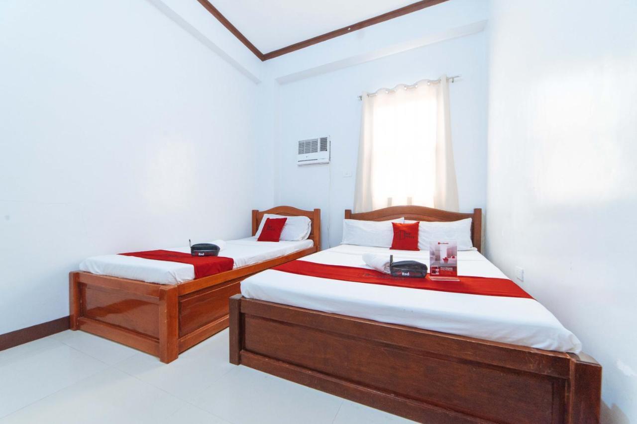 Reddoorz @ D Maagma Street Hotel Kalibo Exterior photo